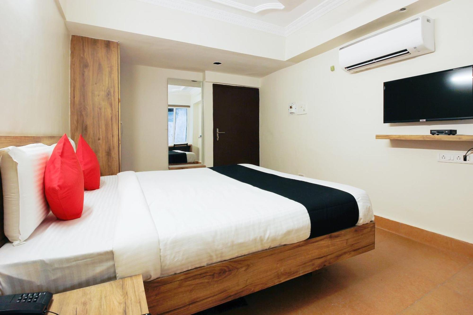 Capital O Sri Suprabhat Grand Near Kachiguda Railway Station Hyderabad Ngoại thất bức ảnh