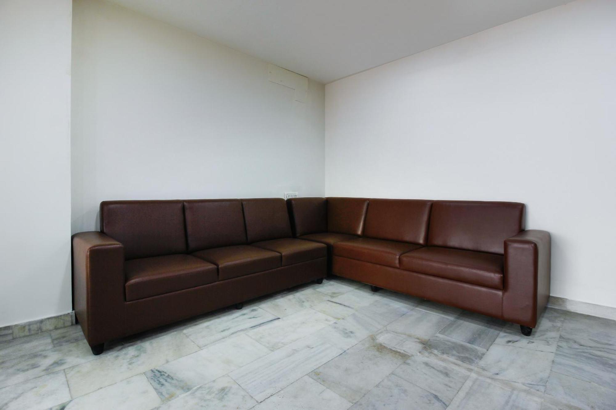 Capital O Sri Suprabhat Grand Near Kachiguda Railway Station Hyderabad Ngoại thất bức ảnh