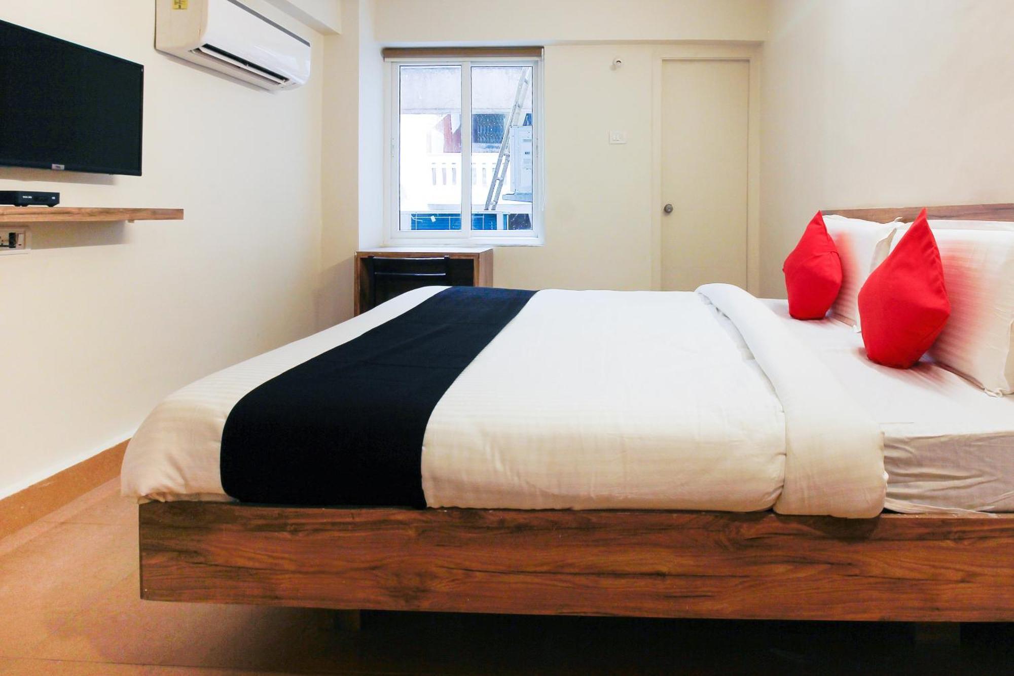 Capital O Sri Suprabhat Grand Near Kachiguda Railway Station Hyderabad Ngoại thất bức ảnh