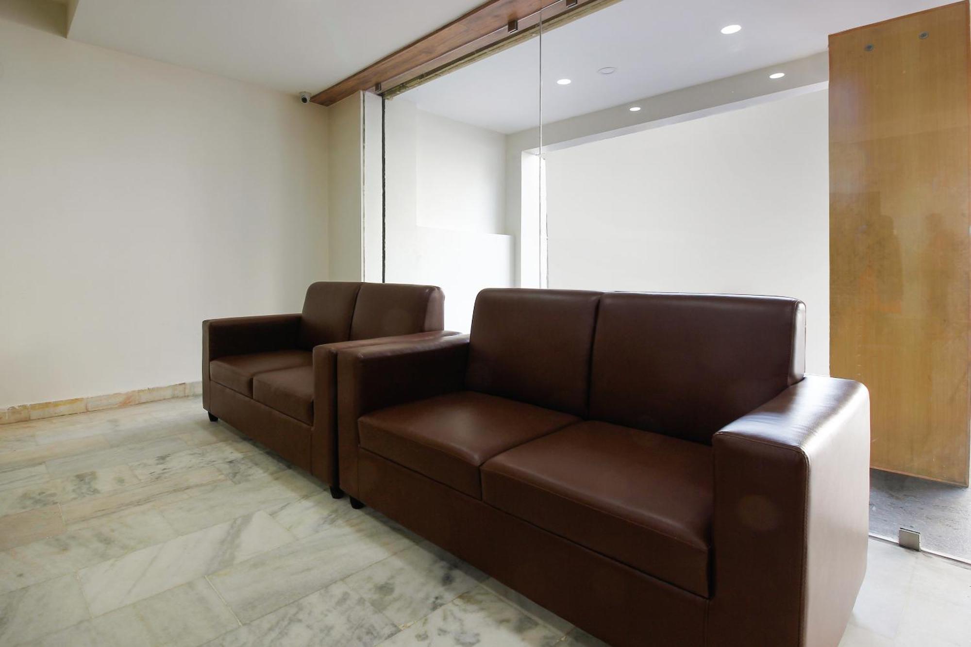 Capital O Sri Suprabhat Grand Near Kachiguda Railway Station Hyderabad Ngoại thất bức ảnh