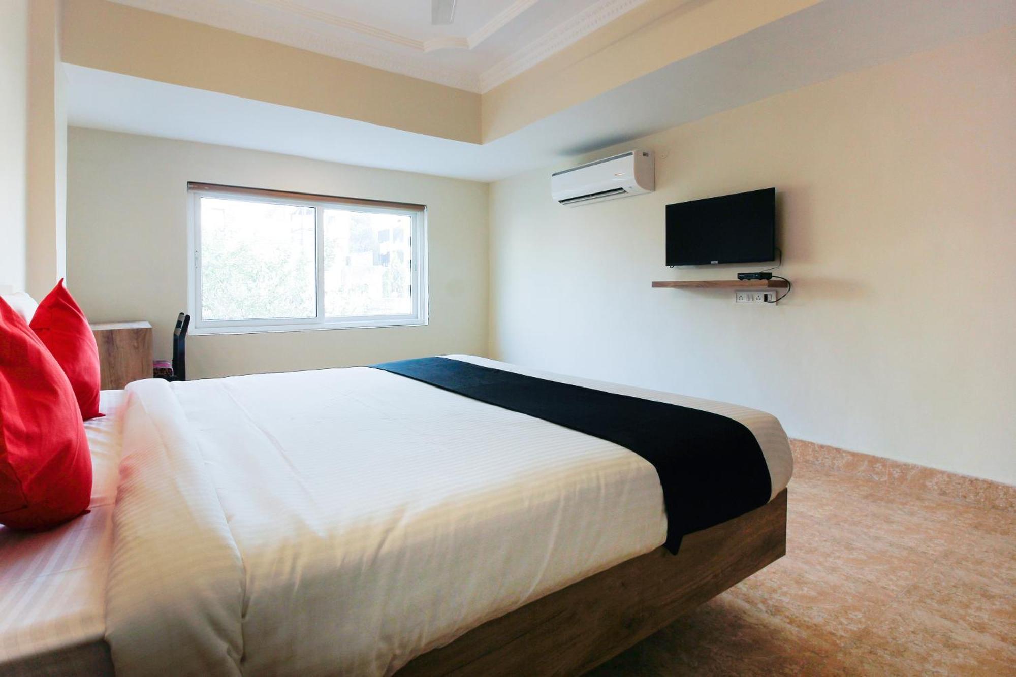 Capital O Sri Suprabhat Grand Near Kachiguda Railway Station Hyderabad Ngoại thất bức ảnh