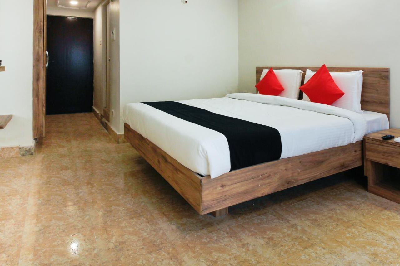 Capital O Sri Suprabhat Grand Near Kachiguda Railway Station Hyderabad Ngoại thất bức ảnh