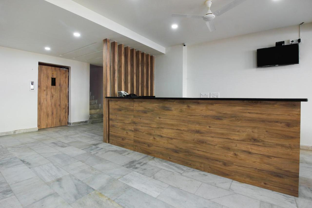 Capital O Sri Suprabhat Grand Near Kachiguda Railway Station Hyderabad Ngoại thất bức ảnh