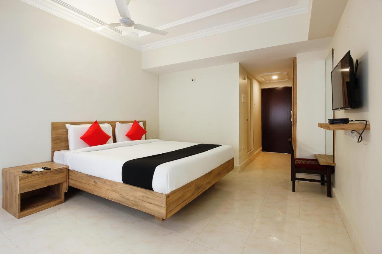 Capital O Sri Suprabhat Grand Near Kachiguda Railway Station Hyderabad Ngoại thất bức ảnh